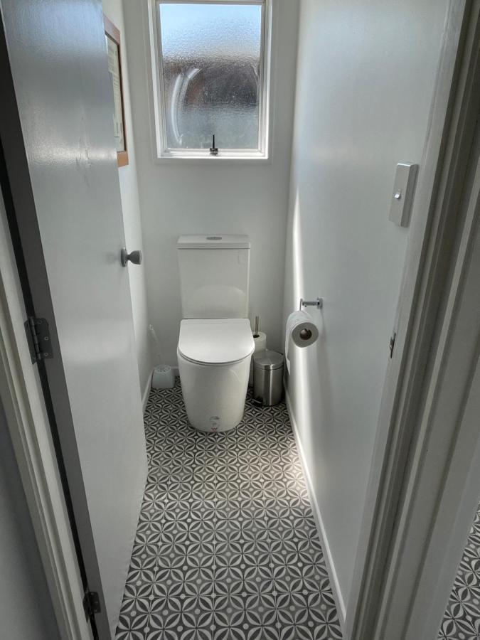 Green Door - One Bedroom Apartment Whakatane Eksteriør bilde